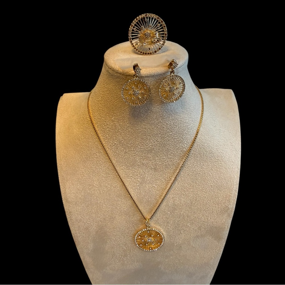 BEW Gold Plated Jewellery Set Necklace Earrings and Adjustable Ring